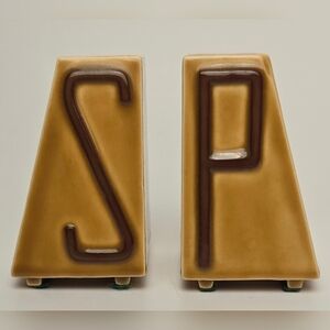 Vintage LeRoi Mid-Century Modern Salt & Pepper Shakers – Geometric Tan & Brown